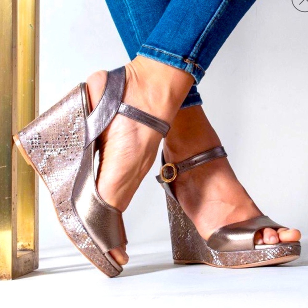 Regina Romero- Silver Wedges- Handcrafted Leather - snake pattern- 7
